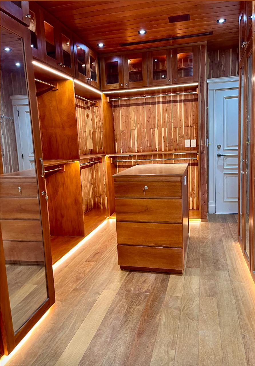 Closet 2